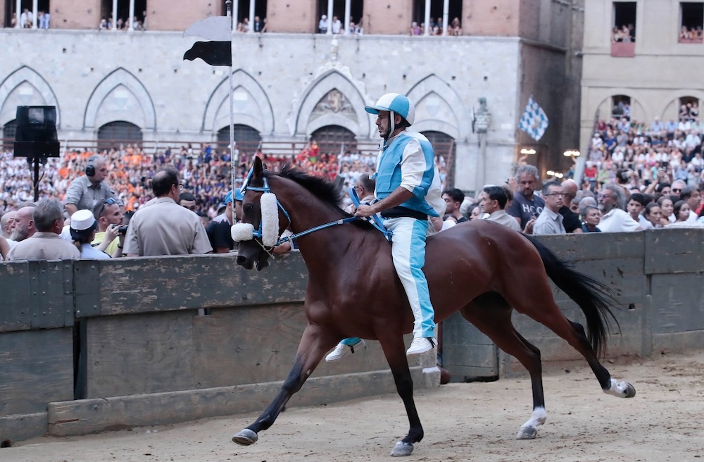 Palio 16 agosto, l’Onda vince la “Prova generale”