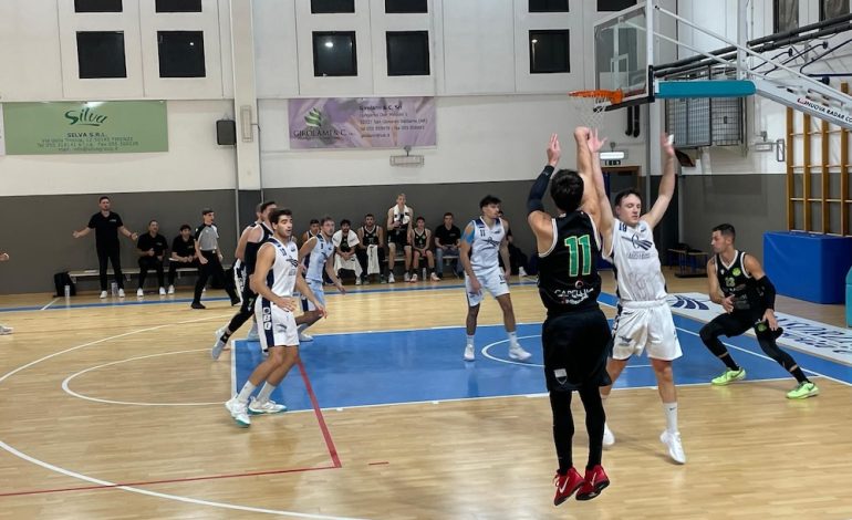 Basket, esordio vincente per la Vismederi Costone Siena: Palamelo di Quarrata espugnato 75-80