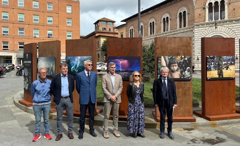 Siena Awards celebra il suo decennale con tanti eventi dedicati alla fotografia. Il “palcoscenico” di Piazza del Campo fra le novità dell’edizione 2024