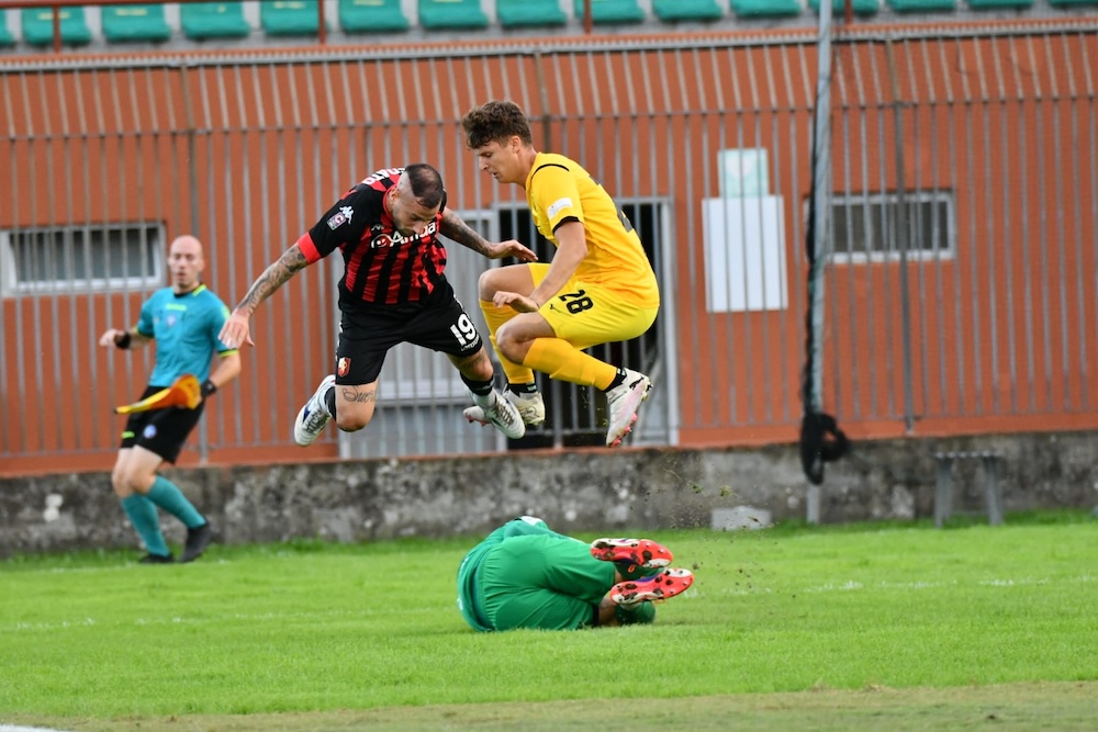 La Pianese lotta e strappa un pari preziosissimo rimonta, a Lucca finisce 3-3