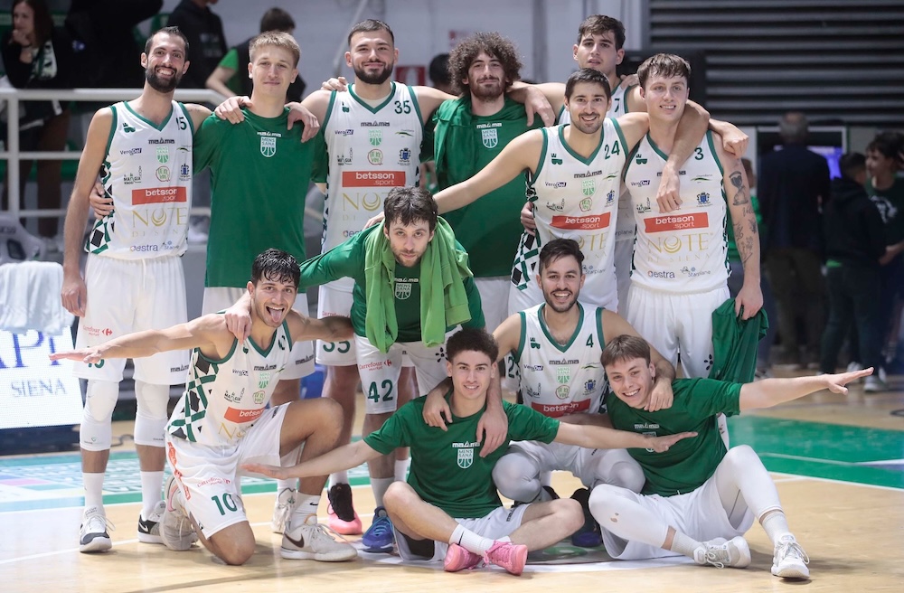 Mens Sana, buona la prima. Battuto Arezzo con qualche brivido nel finale