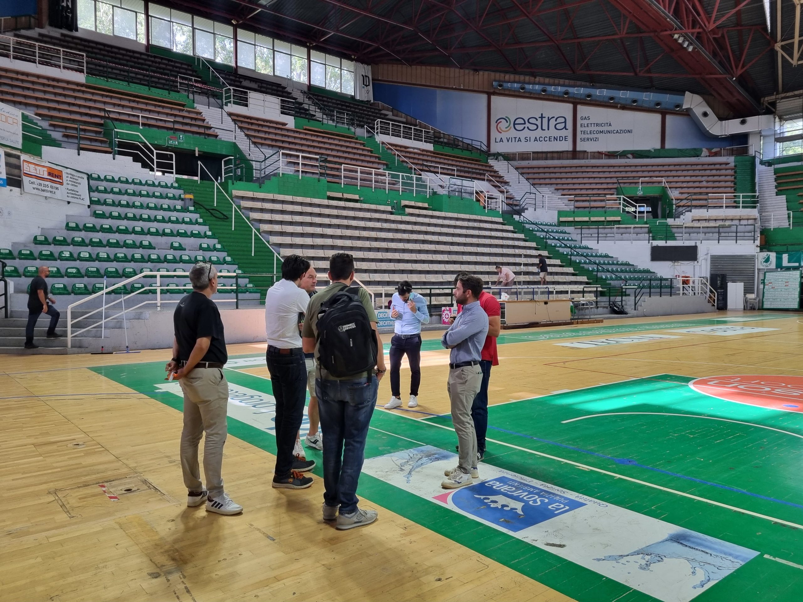 Palasport di viale Sclavo, riconsegnato il campo centrale