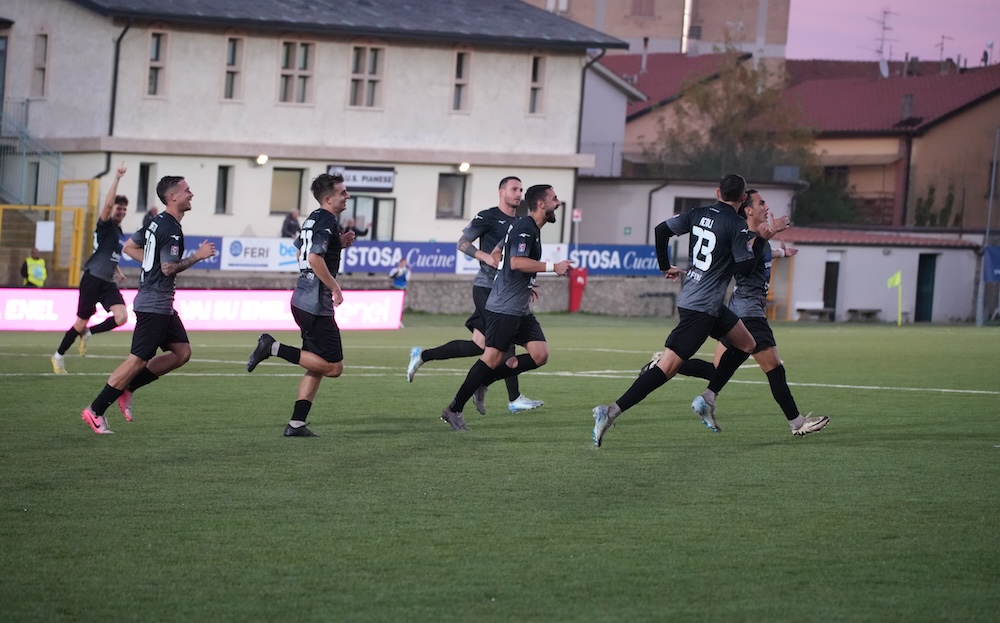 Una prodezza di Boccadamo lancia la Pianese. Carpi steso, seconda vittoria consecutiva per le zebrette