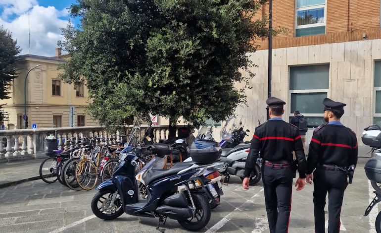 Furto di bici elettriche, arrestato a Siena un 51enne colto in flagrante