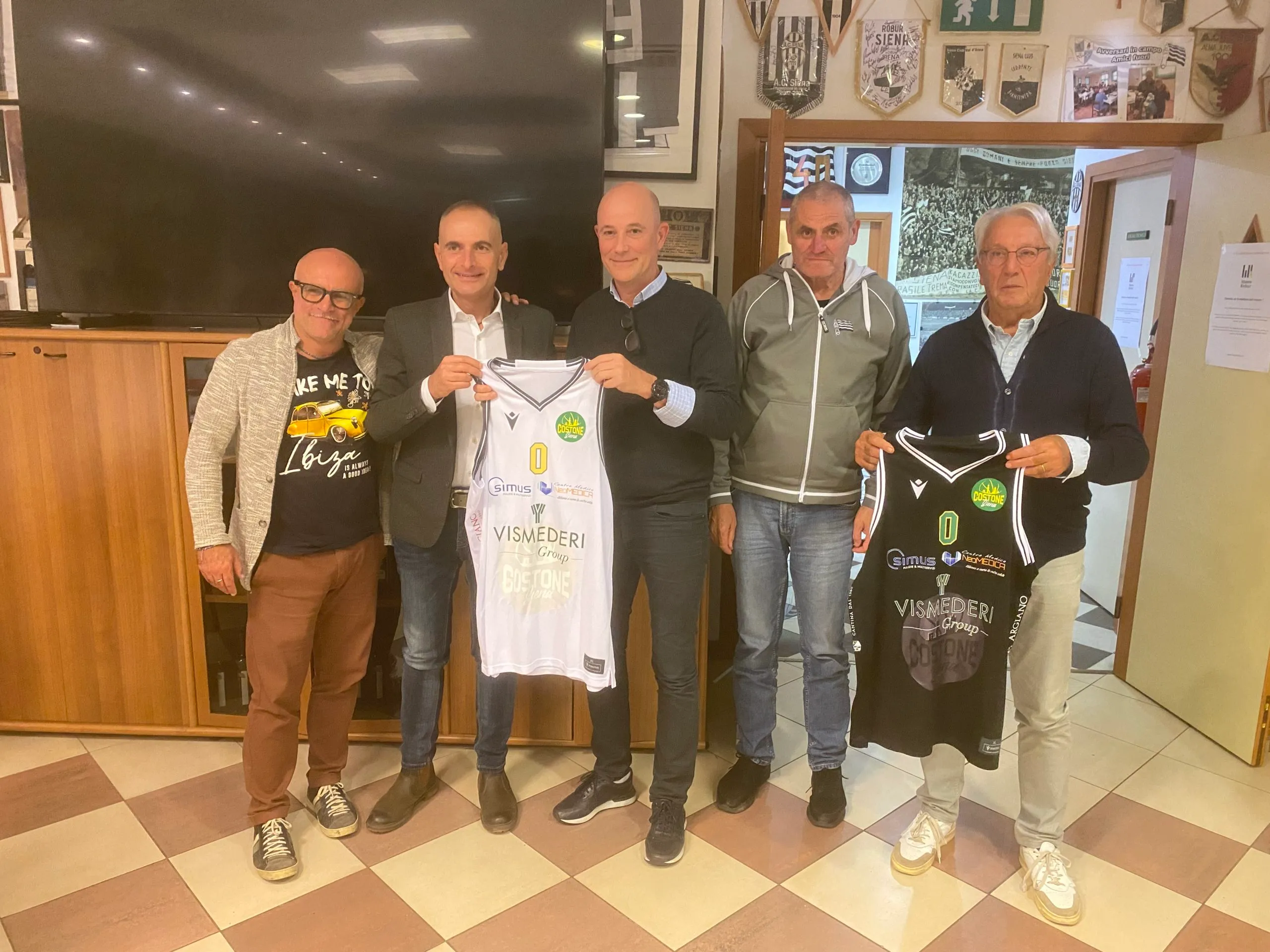 Robur e Costone insieme non solo a cena: Vismederi sponsorizzerà il Siena Fc. Anche un socio di maggioranza svedese presente all’evento