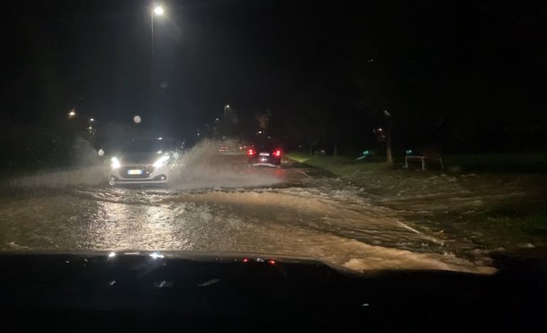 Forte precipitazione a Siena, criticità per allagamenti in zona nord