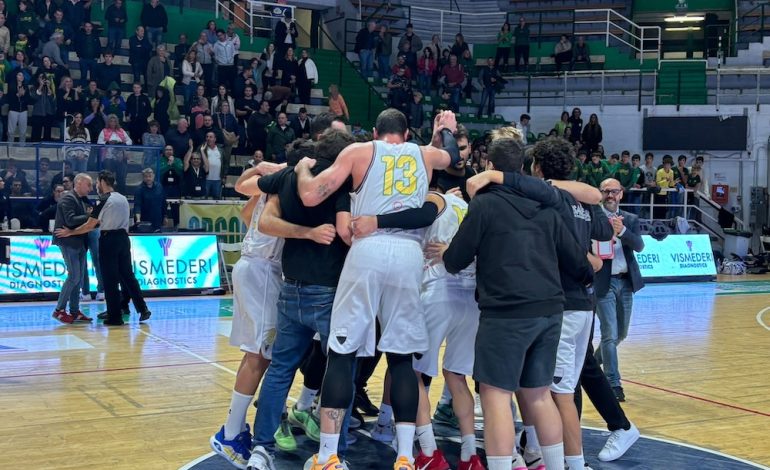 Il primo derby è del Costone: Virtus battuta 92-84 e primato in solitaria in campionato