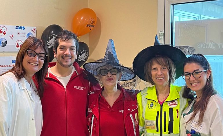 “Una donazione mostruosa”: Halloween di divertimento e solidarietà al Centro Emotrasfusionale de Le Scotte