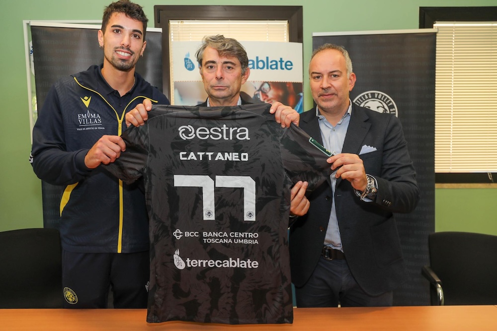 Emma Villas Siena ha presentato da Terrecablate la maglia per le partite in trasferta di questo campionato