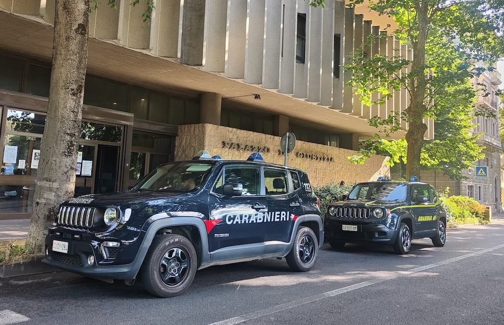 Carabinieri e Guardia di Finanza di Siena eseguono ordinanza di misura cautelare reale per il reato di sfruttamento di lavoratori