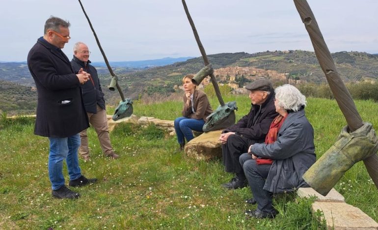 “Adotta un unicorno”: il Leocorno lancia una campagna di crowdfunding per l’acquisto di un’opera d’arte del maestro Daniel Spoerri.