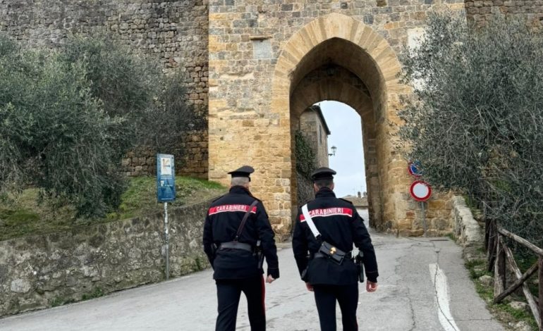 Monteriggioni: si fingono carabinieri per truffare gli anziani. Arrestati dai carabinieri