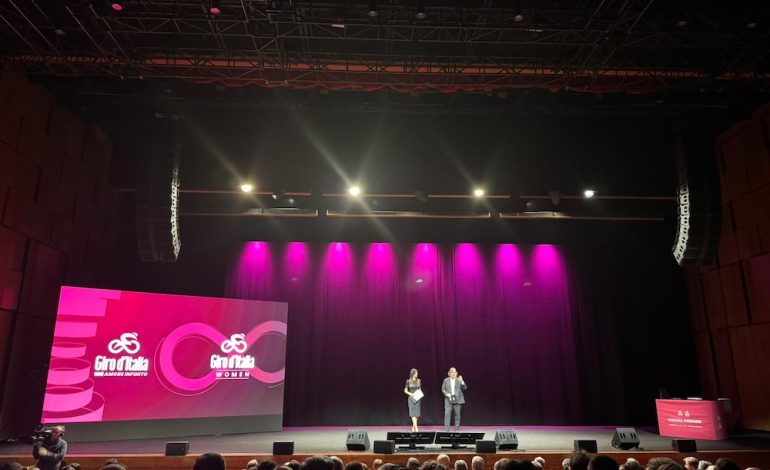 Siena si tinge di rosa, in Piazza del Campo approda il Giro d’Italia. Lorè: “Noi punto di riferimento del ciclismo mondiale”