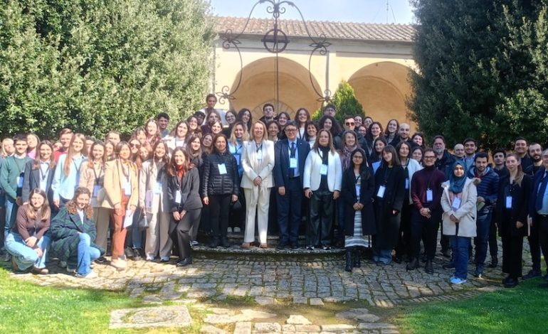 Innovazioni per diagnosi, prevenzione e terapia delle infezioni a rischio epidemico-pandemico, studiosi a confronto alla Certosa di Pontignano
