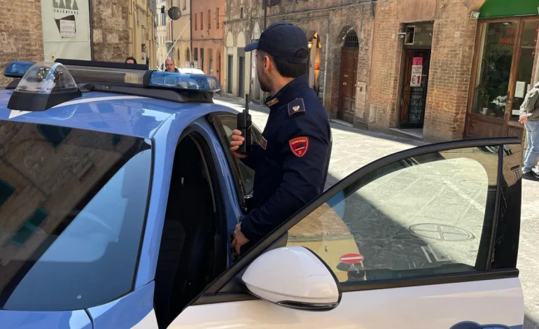 Degrado in Camollia, controlli della Polizia: 32 persone identificate, il questore valuta provvedimenti