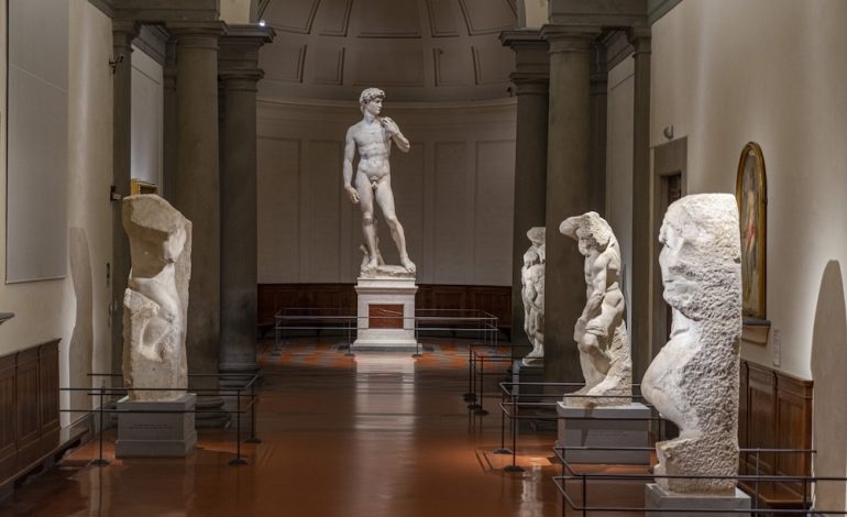 Estate 2025: tornano le aperture serali straordinarie alla Galleria dell’Acccademia di Firenze