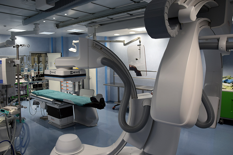 Inaugurato a Siena un neuro-angiografo biplanare di ultima generazione. Investimento da 1,9 milioni per l’attrezzatura e 874mila per lavori