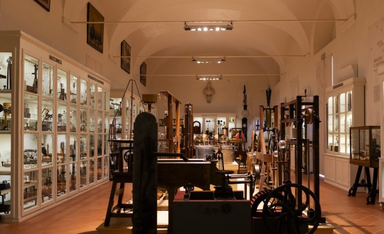 Planetario della Fondazione Scienza e Tecnica di Firenze, un mese per vivere le tante attività e scoprire le collezioni del suo museo